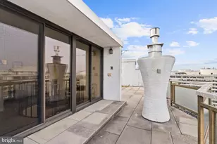 700 New Hampshire Ave NW, Washington, DC 20037 - Photo 14