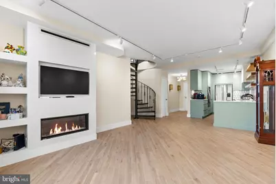 700 New Hampshire Avenue NW #1512, Washington, DC 20037 - Photo 1
