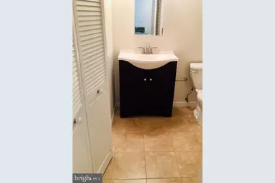 922 24th Street NW #817, Washington, DC 20037 - Photo 8