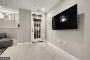 1135 6th St NW, Washington, DC 20001 - Photo 6