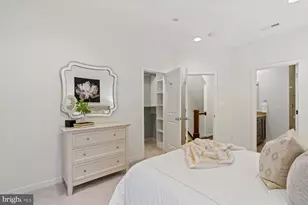 1022 3rd Pl SE, Washington, DC 20003 - Photo 12