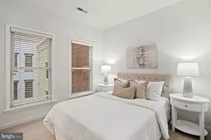 1022 3rd Pl SE, Washington, DC 20003 - Photo 18