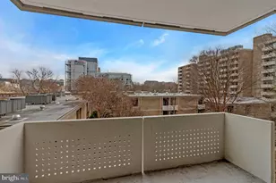 300 M St SW, Washington, DC 20024 - Photo 8