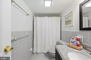 4201 Cathedral Ave NW, Washington, DC 20016 - Photo 34