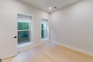 1117 24th St NW, Washington, DC 20037 - Photo 6