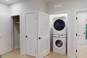 1117 24th St NW, Washington, DC 20037 - Photo 10