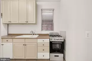 1102 K St SE, Washington, DC 20003 - Photo 6