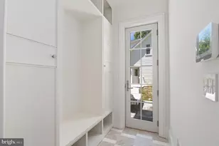 2604 36th St NW, Washington, DC 20007 - Photo 12