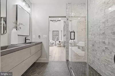 207 F Street NE, Washington, DC 20002 - Photo 36