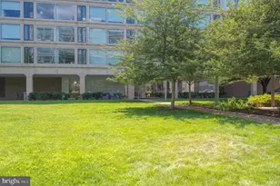 1101 3rd St SW, Washington, DC 20024 - Photo 2