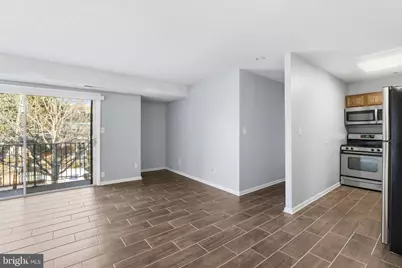 625 Chesapeake Street SE #301, Washington, DC 20032 - Photo 2