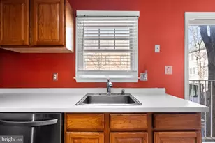 802 Hr Dr SE, Washington, DC 20032 - Photo 12