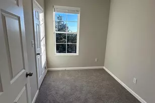 1812 H Pl NE, Washington, DC 20002 - Photo 8