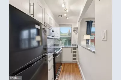18 9th Street NE #305, Washington, DC 20002 - Photo 10