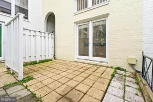 73 G St SW, Washington, DC 20024 - Photo 28