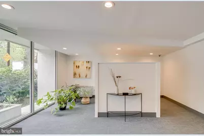 2710 Macomb Street NW #303, Washington, DC 20008 - Photo 14