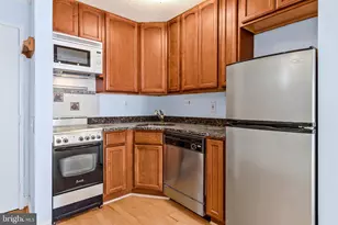 1239 Vermont Ave NW, Washington, DC 20005 - Photo 2