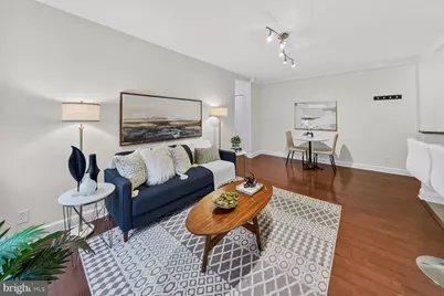 2339 40th Place NW #101, Washington, DC 20007 - Photo 2