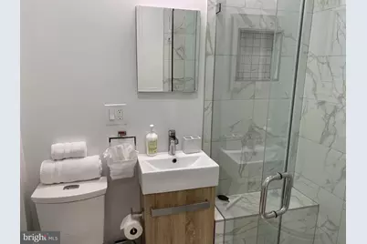 3003 P Street NW #302, Washington, DC 20007 - Photo 4