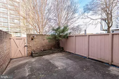 204 M Street SW #34, Washington, DC 20024 - Photo 8