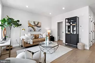 1208 M St NW, Washington, DC 20005 - Photo 1