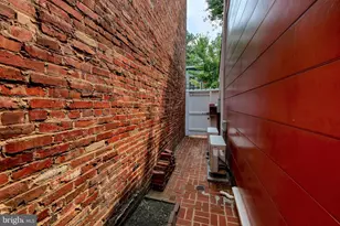 1222 28th St NW, Washington, DC 20007 - Photo 20