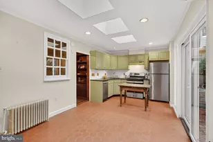 1222 28th St NW, Washington, DC 20007 - Photo 12