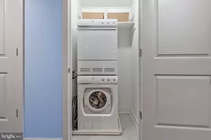 1025 1st St SE, Washington, DC 20003 - Photo 12