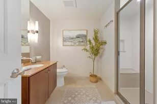 1025 1st St SE, Washington, DC 20003 - Photo 4