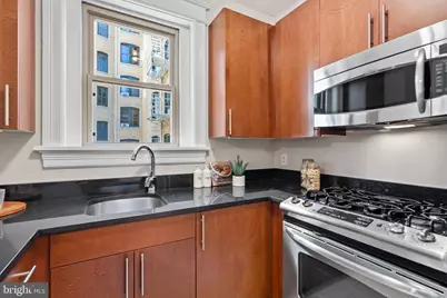 2010 Kalorama Road NW #306, Washington, DC 20009 - Photo 8