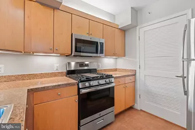 631 D Street NW #1037, Washington, DC 20004 - Photo 6