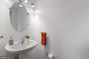 3268 Chestnut St NW, Washington, DC 20015 - Photo 16