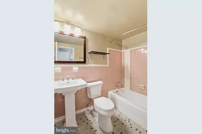 2710 Macomb Street NW #207, Washington, DC 20008 - Photo 18