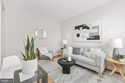 7 18th Street SE #208, Washington, DC 20003 - Photo 4