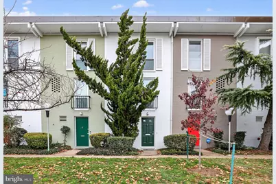 205 G Street SW #145, Washington, DC 20024 - Photo 2