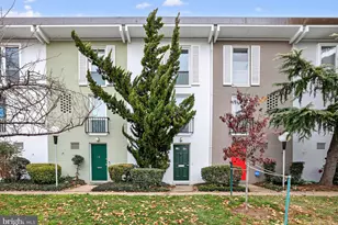 205 G St SW, Washington, DC 20024 - Photo 2