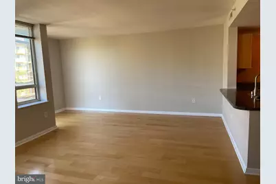 350 G Street SW #N604, Washington, DC 20024 - Photo 8