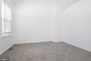 1911 17th St SE, Washington, DC 20020 - Photo 28