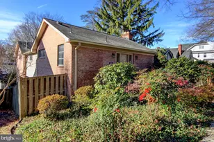 5814 MacArthur Blvd NW, Washington, DC 20016 - Photo 26