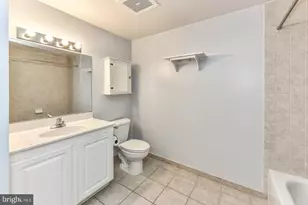 350 G St SW, Washington, DC 20024 - Photo 14