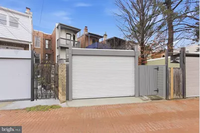 1319 East Capitol Street SE, Washington, DC 20003 - Photo 54