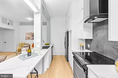 3039 Macomb Street NW #17, Washington, DC 20008 - Photo 8