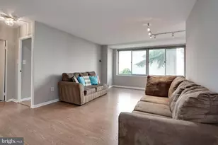 922 24th St NW, Washington, DC 20037 - Photo 8