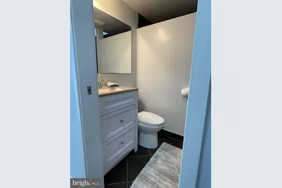 108 G Street SW #105, Washington, DC 20024 - Photo 30