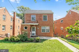 2726 Fort Baker Dr SE, Washington, DC 20020 - Photo 2