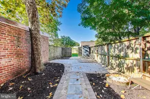 1236 D St SE, Washington, DC 20003 - Photo 26