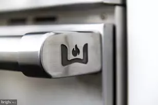 2913 University Terrace NW, Washington, DC 20016 - Photo 18