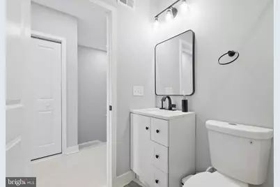 706 NW Longfellow Street NW, Washington, DC 20011 - Photo 34