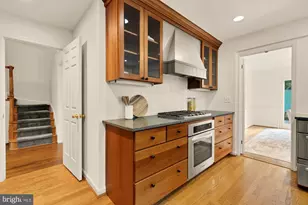 4257 Fordham Rd NW, Washington, DC 20016 - Photo 10