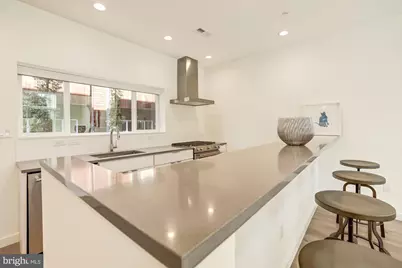 446 Ridge Street NW, Washington, DC 20001 - Photo 8